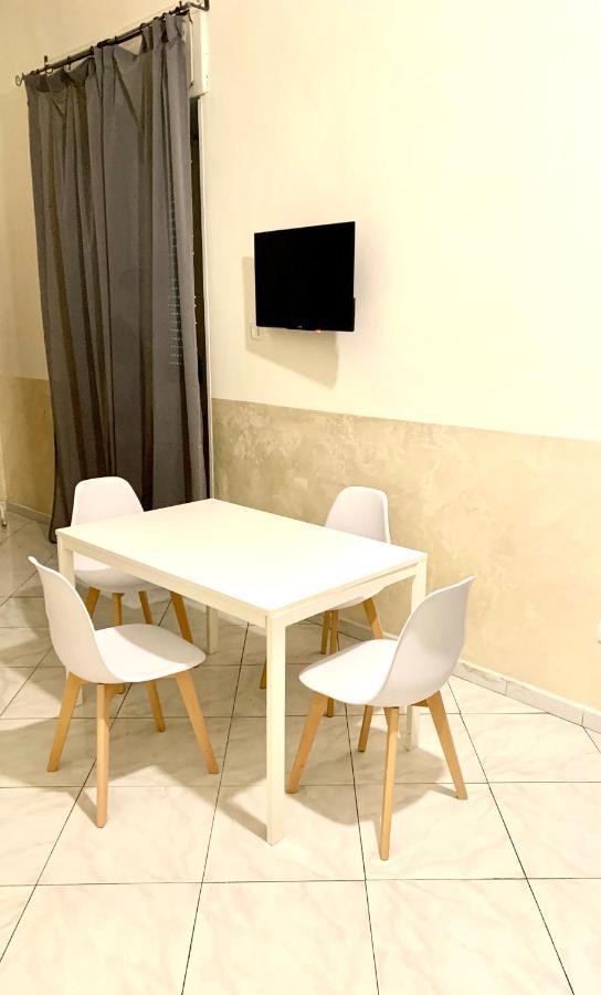 Flyresidence Garibaldi * Napoli